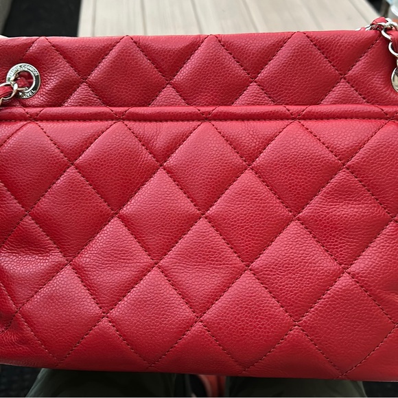 Chanel shopping tote - Picture 4 of 16